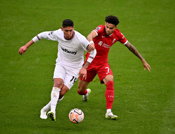 歐文30分6助攻9籃板 格萊姆斯24分 獨行俠輕松擊敗爵士實現三連勝.